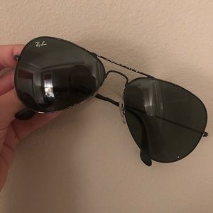 Black Ray Ban Aviator Sunglasses